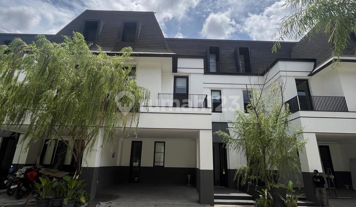 Rumah Baru Townhouse Pondok Indah Jakarta Selatan Rumah Baru Townhouse Pondok Indah Jakarta Selatan