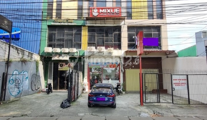 Ruko Gandeng 3 Kebayoran Lama Jakarta Selatan