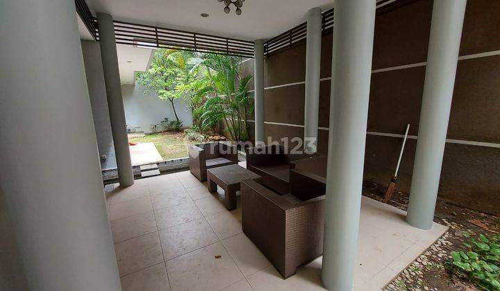 658 Disewakan Rumah Furnish 2 Lantai Lb 320m The Mansion Pakuwon  1