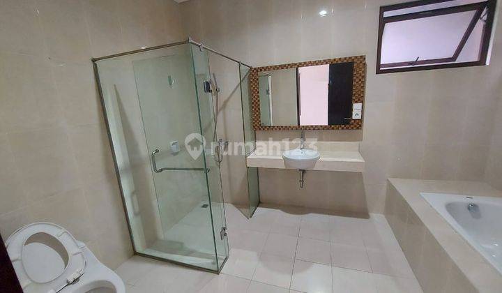 658 Disewakan Rumah 2 Lantai Lt 300m Lb 320m The Mansion Pakuwon  4