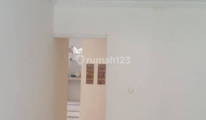 0672 Disewakan Rumah SHM Kosongan Simpang Darmo Permai Selatan 5