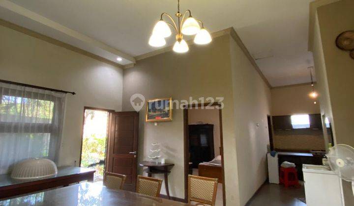 0724 Dijual Rumah SHM Free Furniture Dekat Taman Safari 1