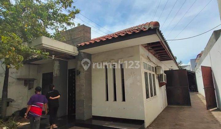 0125 - Disewakan Rumah SHM Raya Kenjeran LT 900 LB 200 Surabaya 1