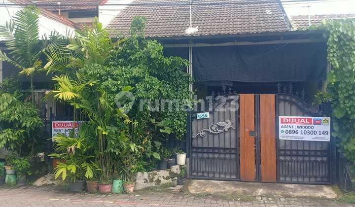 854 - For Sale House with SHM (Certificate of Title) on Jl Kampar 78, Randuangung, Kebomas, Gresik 854 - For Sale House with SHM (Certificate of Title) on Jl Kampar 78, Randuangung, Kebomas, Gresik