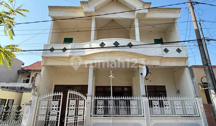 880 For Sale 2-Story House Jl Bangka Gresik SHM LT 126M2 LB 252M2 880 For Sale 2-Story House Jl Bangka Gresik SHM LT 126M2 LB 252M2