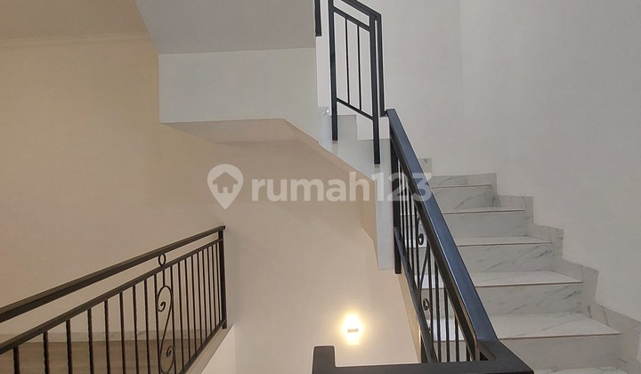 Rumah Baru 3.5 Lantai Muara Karang Dekat Emporium Pluit Jakarta 2