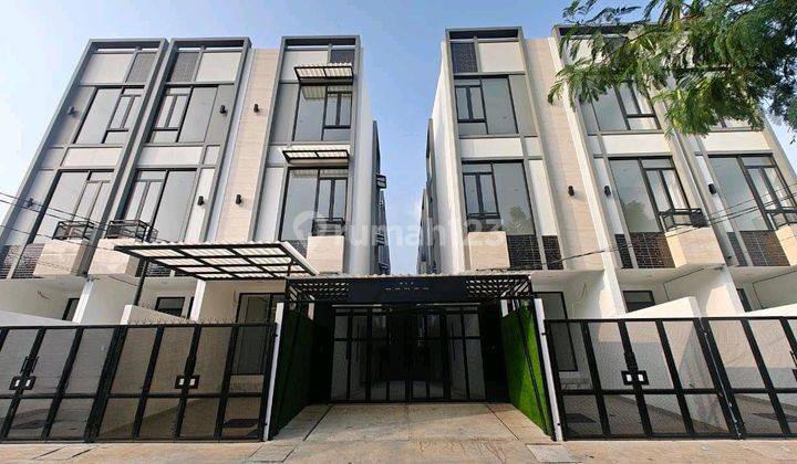 Rumah Baru 3 Lantai Free Furnish Kedoya Selatan Kebon Jeruk Jakarta Barat 2