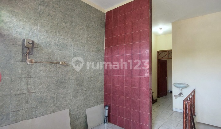 Rumah 3 Lantai Dalam Gang Telaga Pasar Kampung Duri Jakarta Barat