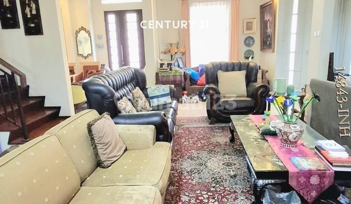 For Sale Beautiful Comfortable House in Bintaro Sector 9, Strategic Location Suitable for Families 2