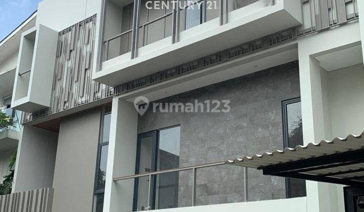 Rumah Brandnew Design Arsitektur Dengan Kolam Renang Di Bintaro 1