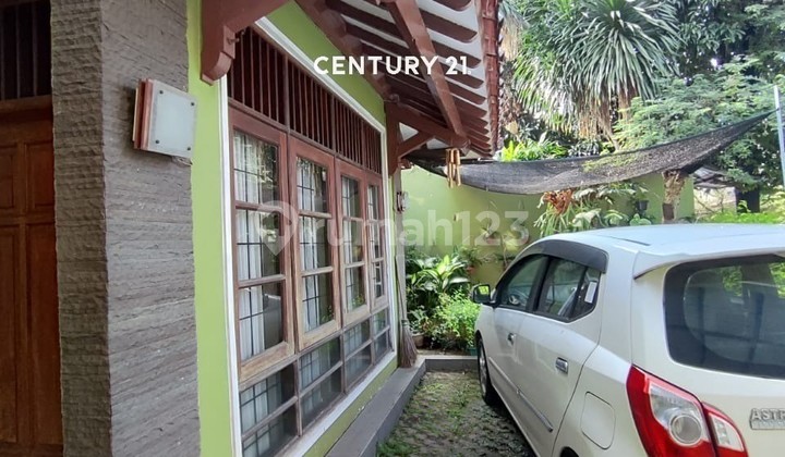 Ready-to-Occupy House in Strategic Location at Camar Bintaro Jaya Sector 3 Ready-to-Occupy House in Strategic Location at Camar Bintaro Jaya Sector 3