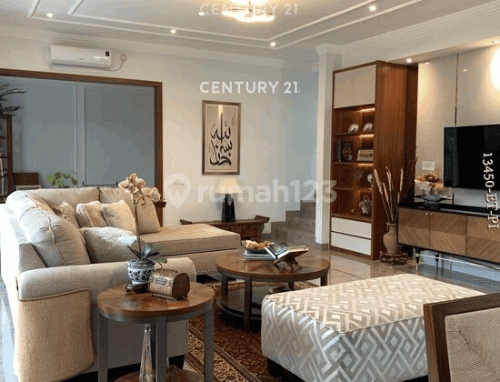 Rumah Cantik Semi Furnished Posisi Kuldesak Di BSD City 2