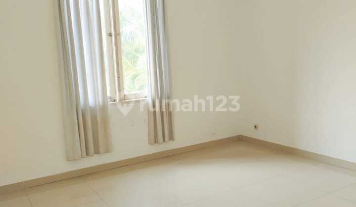 Rumah Luas Depan Taman Ada Swim Pool Sta. Pondok Ranji Sektor 2 2