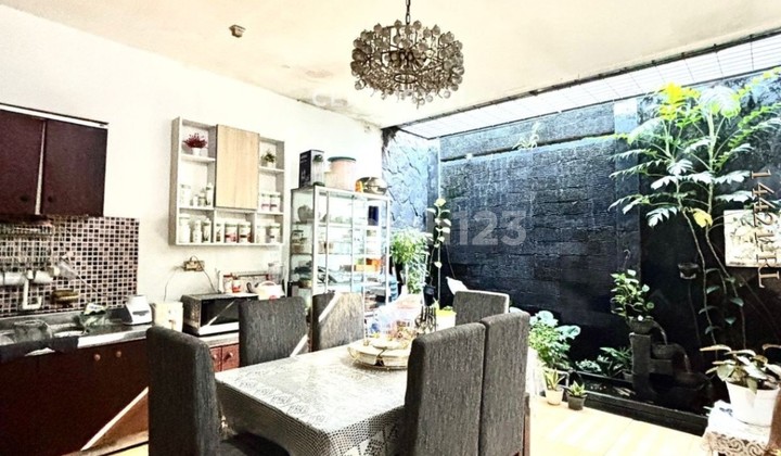 Dijual Rumah Apik Terawat di Graha Raya Bintaro 2