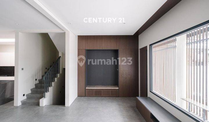 DIJUAL Rumah 3 Lantai Siap Huni Di Discovery Bintaro Jaya 2