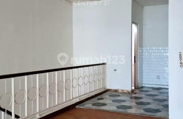 For Sale Ready-to-Use Shop House in Menteng Bintaro Sector 7 2