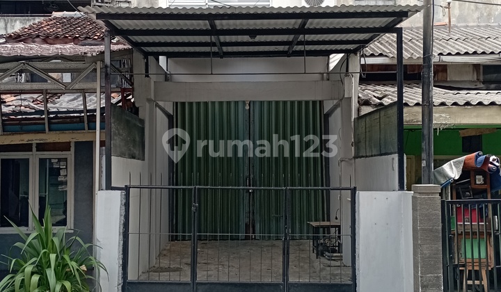 Super Close Mini Office to Blok M