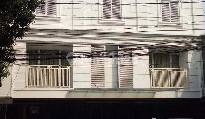 Cocok Utk Usaha/kantor Siap Huni 3 Lantai