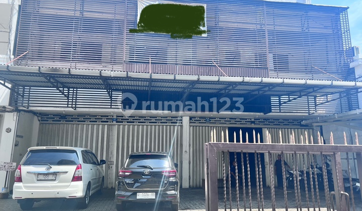 For Immediate Rent Commercial Area in Embong Sawo, Central Surabaya City