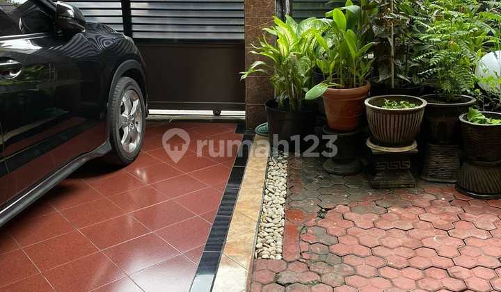 Sell Citra Sentosa Lakarsantri House