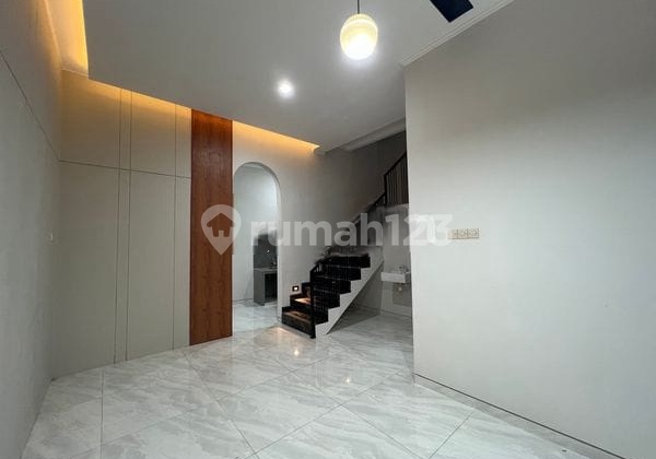 New House Brand New Klampis Wisma Mukti Row 4-Car Street Near Galaxy Mall Merr Unair Its 2