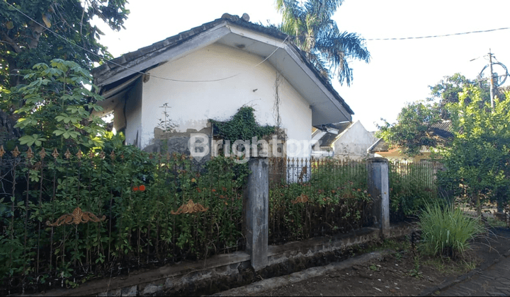 Rumah Hitung Tanah di Bukit Cemara Malang Hadap Hook 2