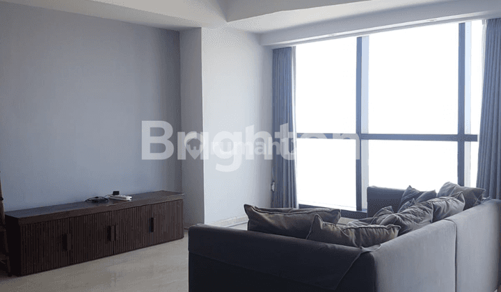 Luxurious The Peak Apartemen Connect ke Tunjungan Plaza dengan View Ciamik 1