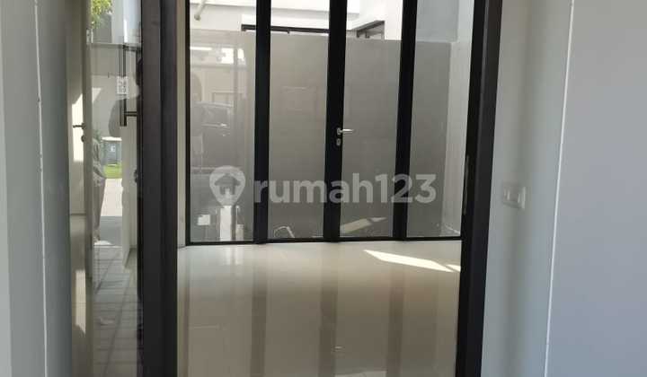 New 2-Storey House Amesta Living Gunung Anyar Semi-Furnished. 1m An 2
