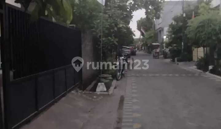 Kalikepiting House Near Kalijudan Merr Ploso with SHM, Land Size 10X14, Parking for 2 Cars. 2