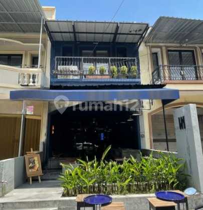 Ruko di Jalan Kembar Nirwana Eksekutif dengan Interior Cafe dekat Raya MERR Ruko di Jalan Kembar Nirwana Eksekutif dengan Interior Cafe dekat Raya MERR