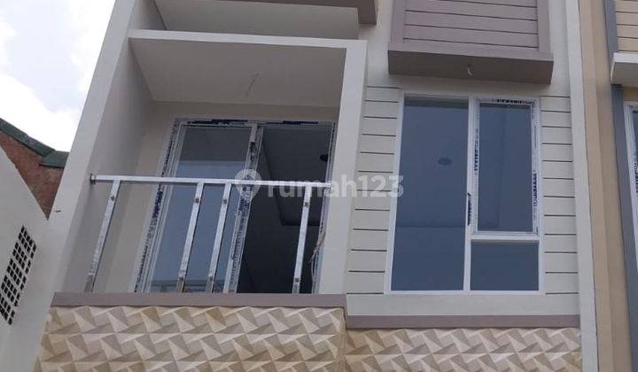 Rumah Baru Minimalis 3.5 Lantai di Tomang 1