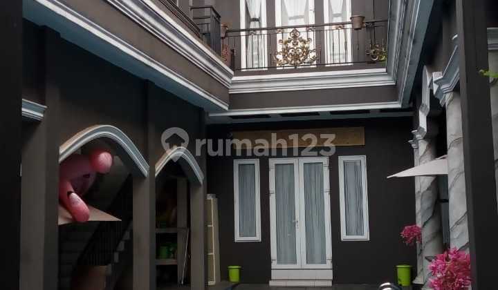 Rumah mewah dan nyaman dengan return investasi tinggi di Kebon Jeruk, Jakarta Barat. 2