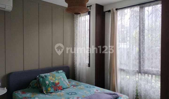 Rumah Bagus dan Modern Full Furnished di Meruya Selatan 2