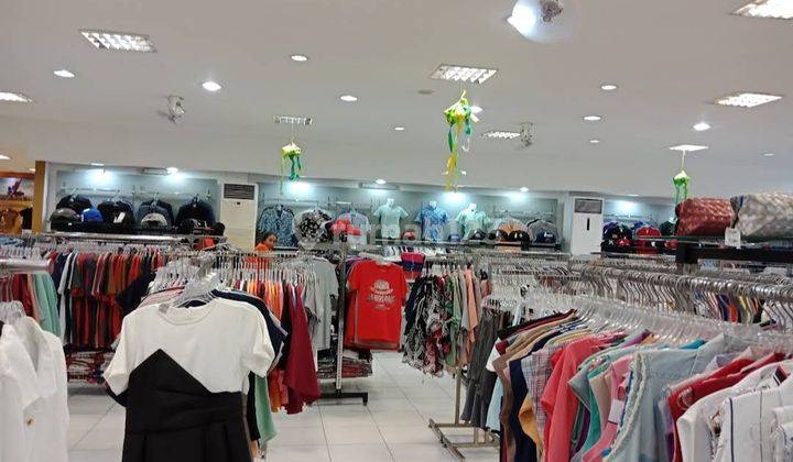 Gedung Showroom 897m² di Jalan Imam Bonjol Bagus 7