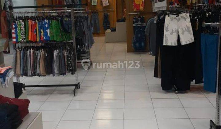Gedung Showroom 897m² di Jalan Imam Bonjol Bagus 11