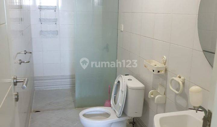 Rumah 4 Kamar Full Furnished di Perumahan Kuta Palace Residence 6