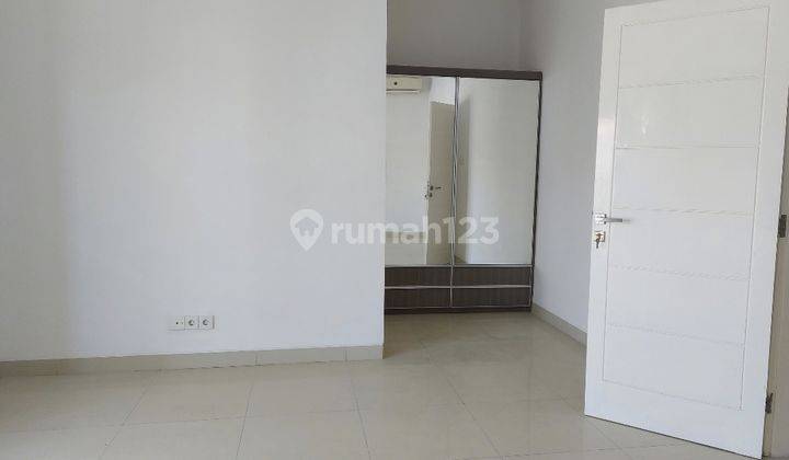 Rumah di Perumahan One Gate System Kuta Palace Residence 11