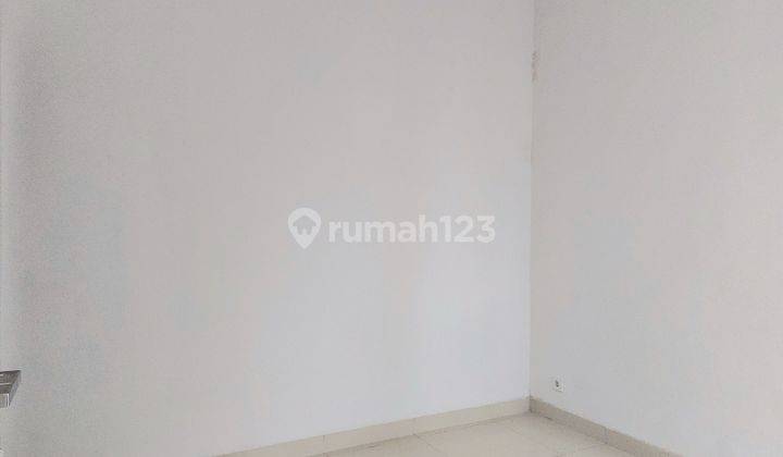 Rumah di Perumahan One Gate System Kuta Palace Residence 17