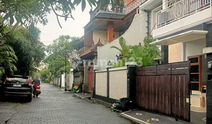 Nice Modern Minimalist House in Kesiman Kertalangu 2