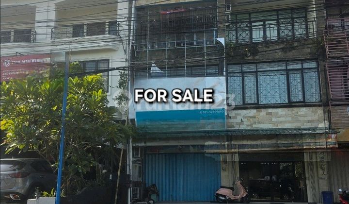 Commercial Shop House Strategic Location on Jl. Gunung Agung Denpasar Commercial Shop House Strategic Location on Jl. Gunung Agung Denpasar