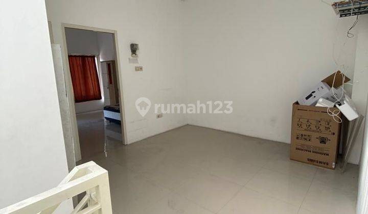 Rumah Jalan  Kutisari Surabaya Semi Furnished  2