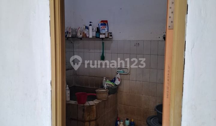 Rumah tua 200 m2, cocok bangung ulang, harga murah!! nego sampai jadi 2
