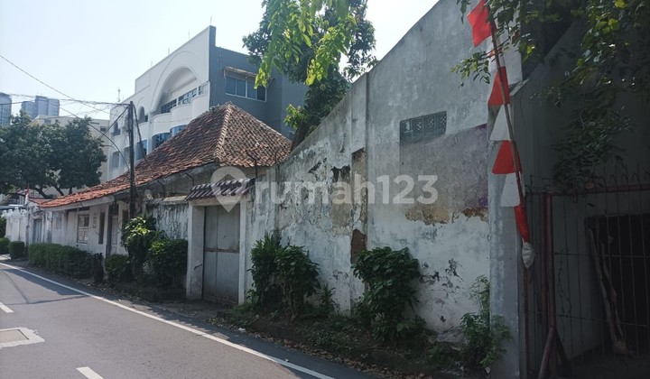 DIJUAL RUMAH DI KELINCI RAYA PASAR BARU 400m2 LOKASI STRATEGIS, KODE RS