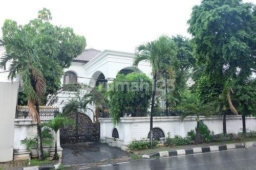 Dijual Rumah Mewah Pondok Indah Luas 1196m2 Hadap Barat, 2 Lantai, Sangat Nyaman Dijual Rumah Mewah Pondok Indah Luas 1196m2 Hadap Barat, 2 Lantai, Sangat Nyaman