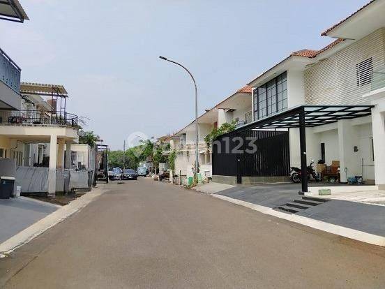 Dijual Rumah Ancol 120m2 Hadap Selatan, 2 Lantai, Lokasi Strategis. 2