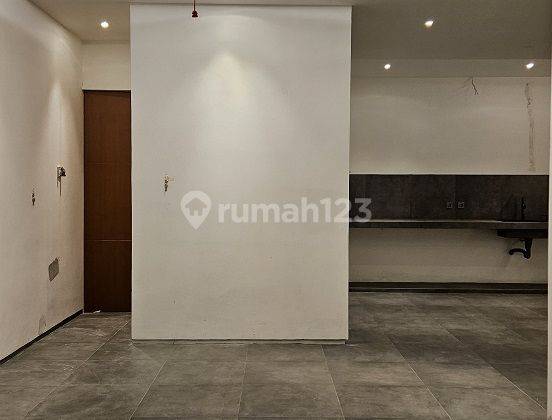 DIJUAL RUMAH SUNTER AGUNG 98m2 LOKASI BAGUS, 3 LANTAI, NYAMAN, KODE RF, TZ 2