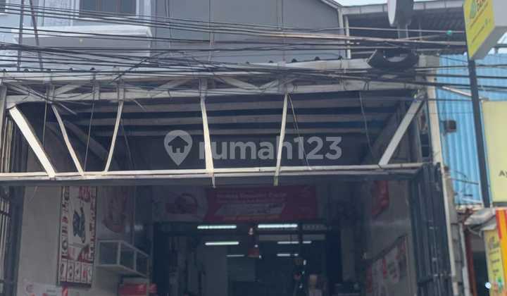 Ruko Eks Bengkel, 162 Meter, 3 Lantai, Siap Huni Ruko Eks Bengkel, 162 Meter, 3 Lantai, Siap Huni