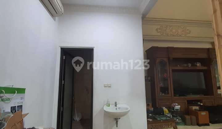 RUMAH SUNTER 300m2 HADAP TIMUR,NYAMAN, 3.5 LANTAI,KODE MR 2