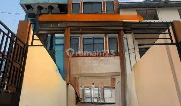 DIJUAL RUKO TAMANSARI 160m2 LOKASI STRATEGIS, 3,5 LANTAI, KODE RZ 1