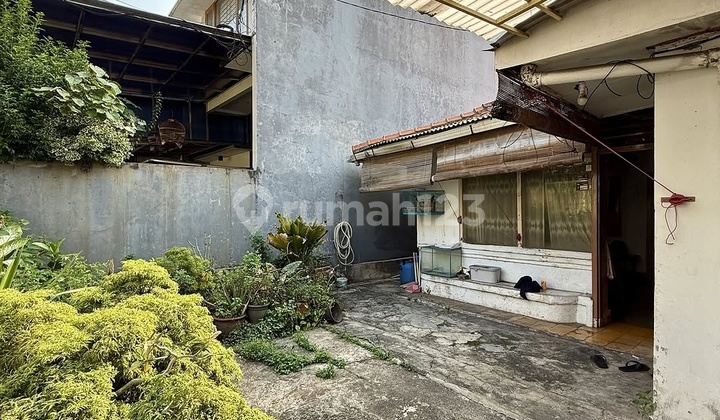 DIJUAL MENTENG RUMAH HITUNG TANAH LOKASI STRATEGIS